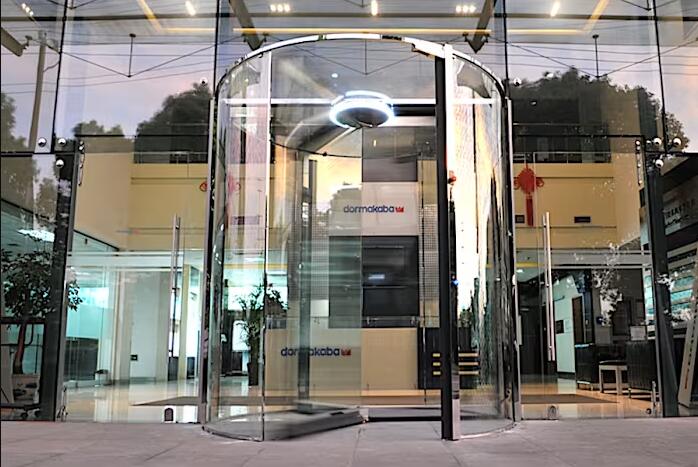 三翼和四翼全玻璃旋转门